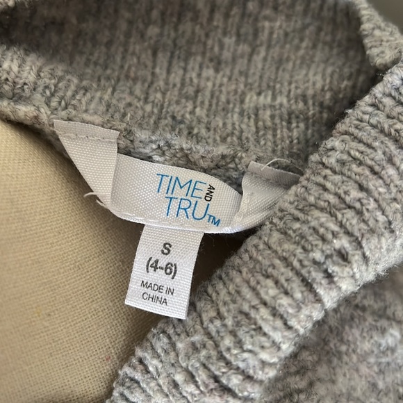 Grey sweater - Picture 2 of 2